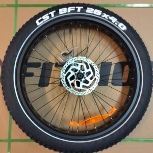 Etupyöräkokonaisuus Fat 26": Sisä-ja ulkorengas, vanne + jarrulevy 180mm